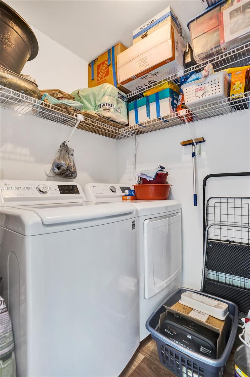 ASHLAND G CONDO - Residential