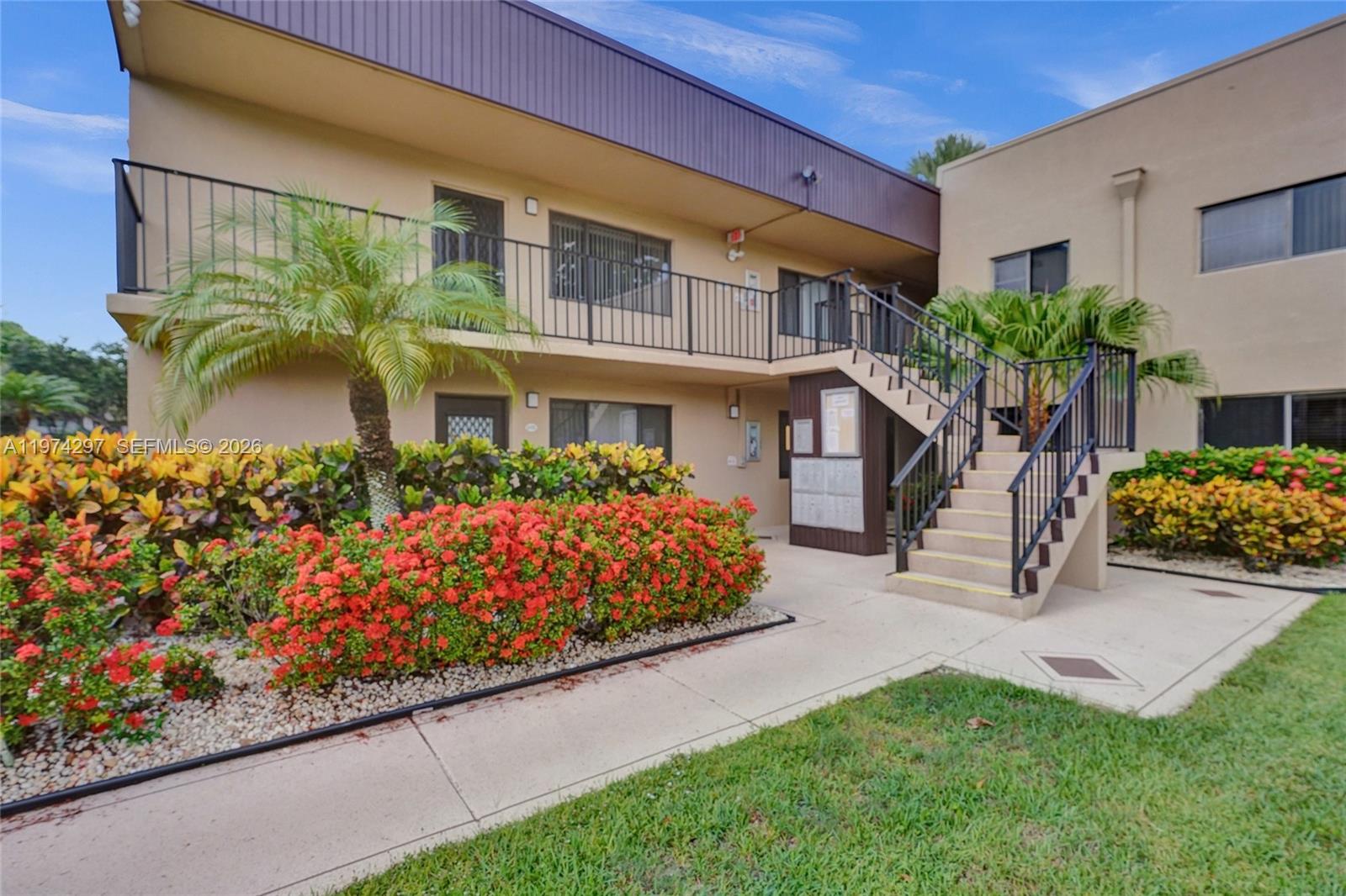 ASHLAND G CONDO - Residential