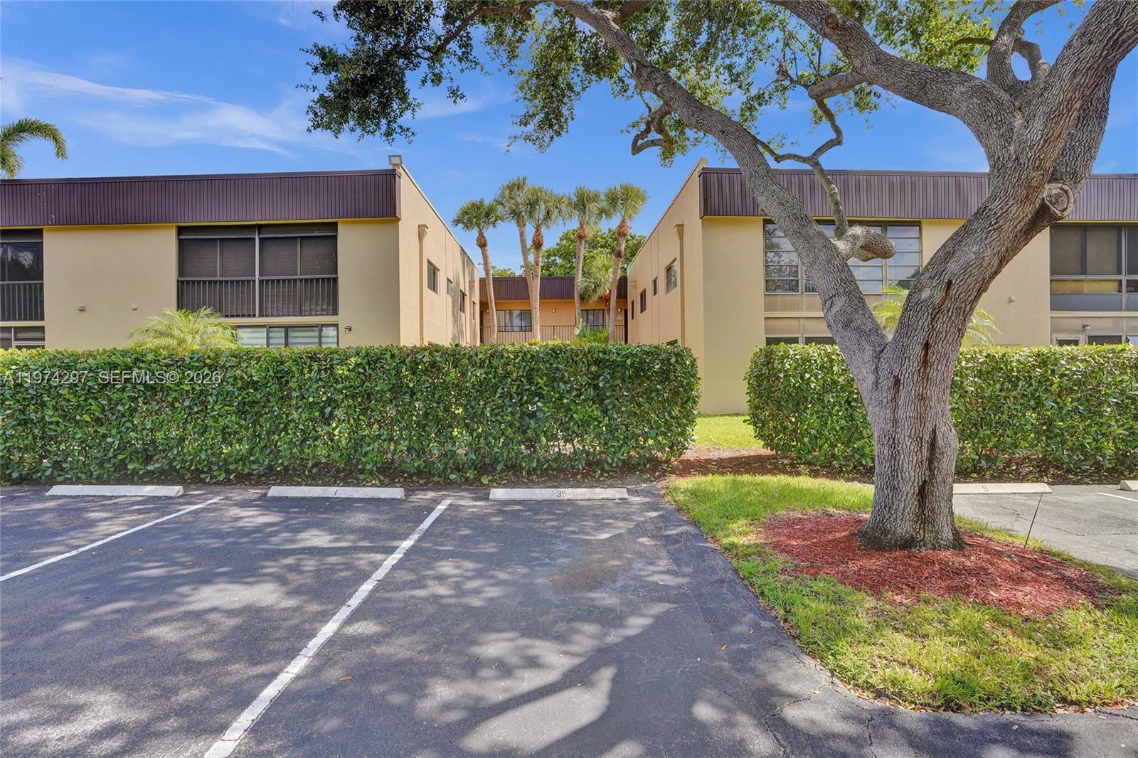 ASHLAND G CONDO - Residential