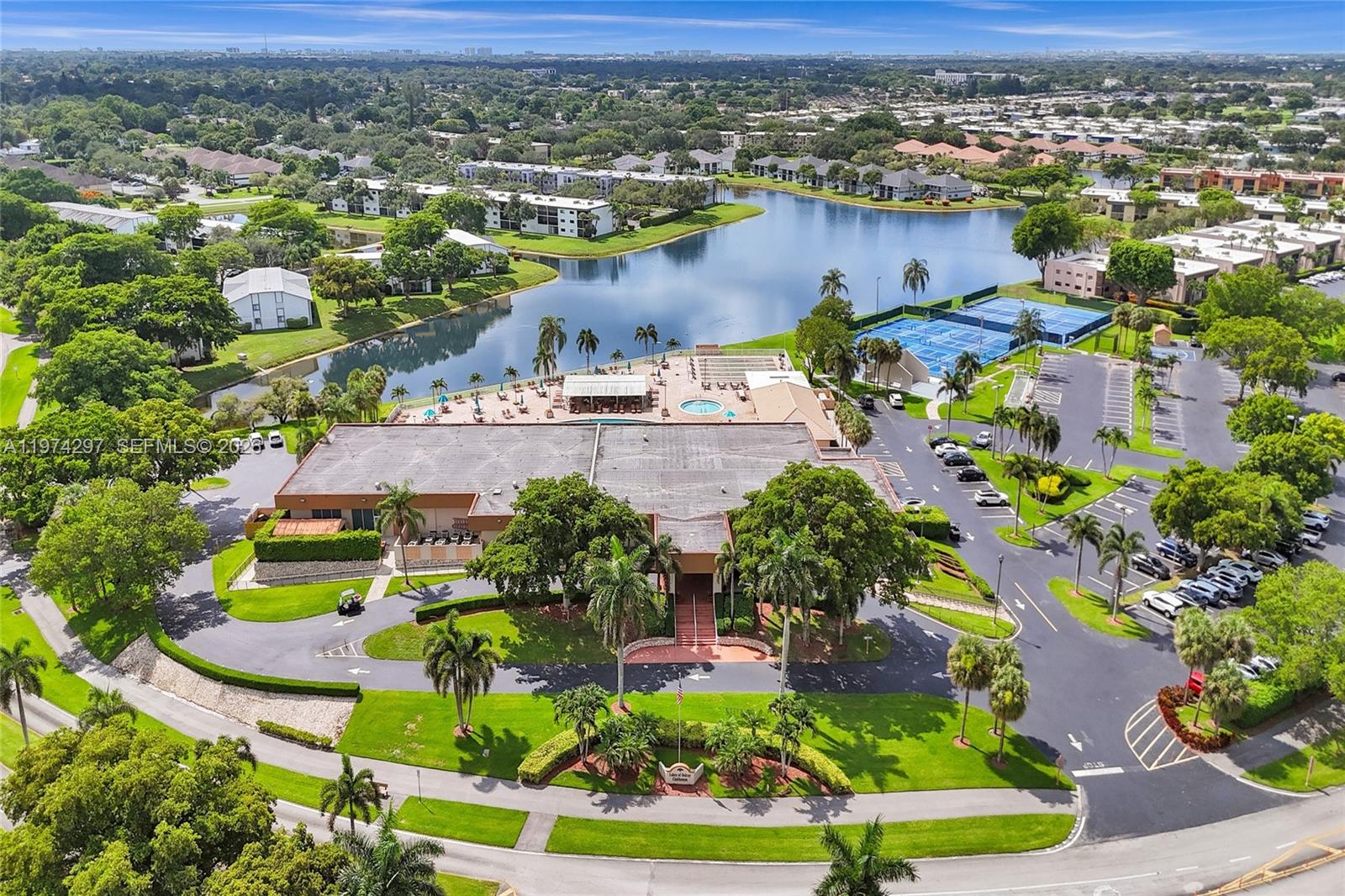 ASHLAND G CONDO - Residential