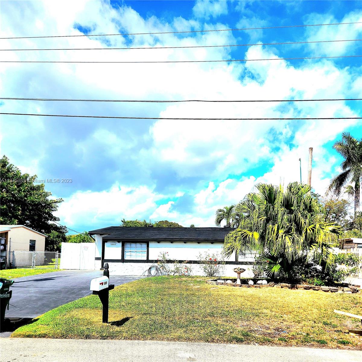 Photo 4 of 74 of 6089 NW 27th St house