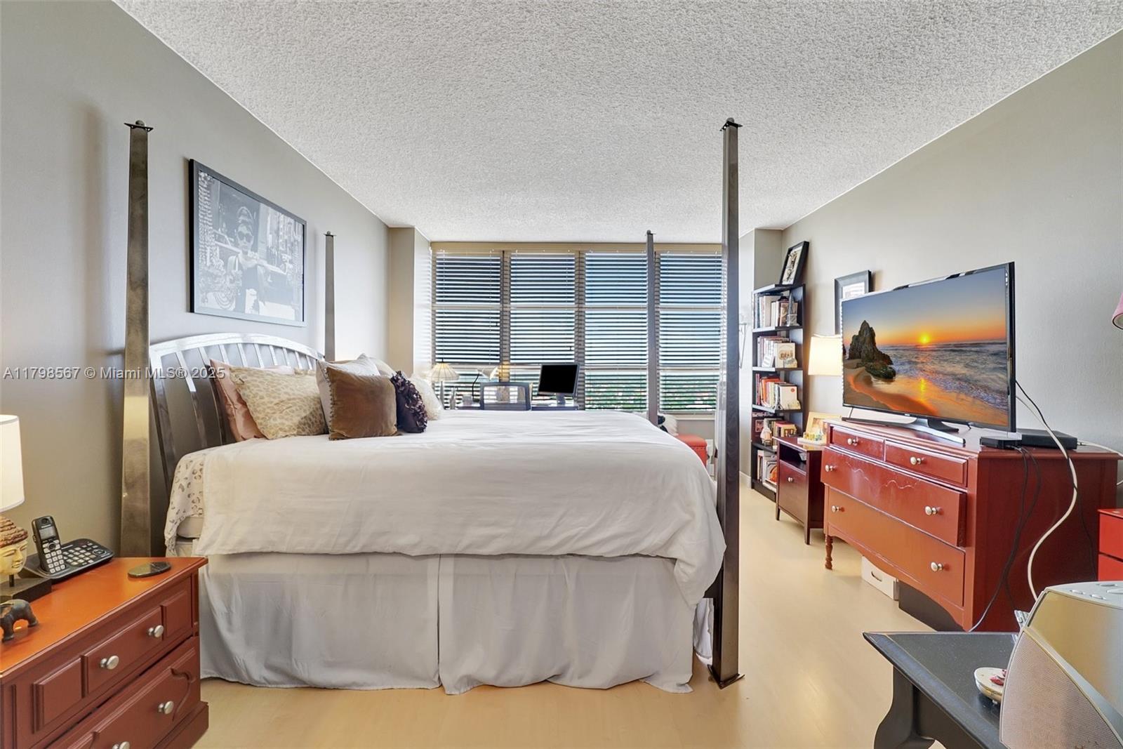 OLYMPUS CONDO PHASE - Residential