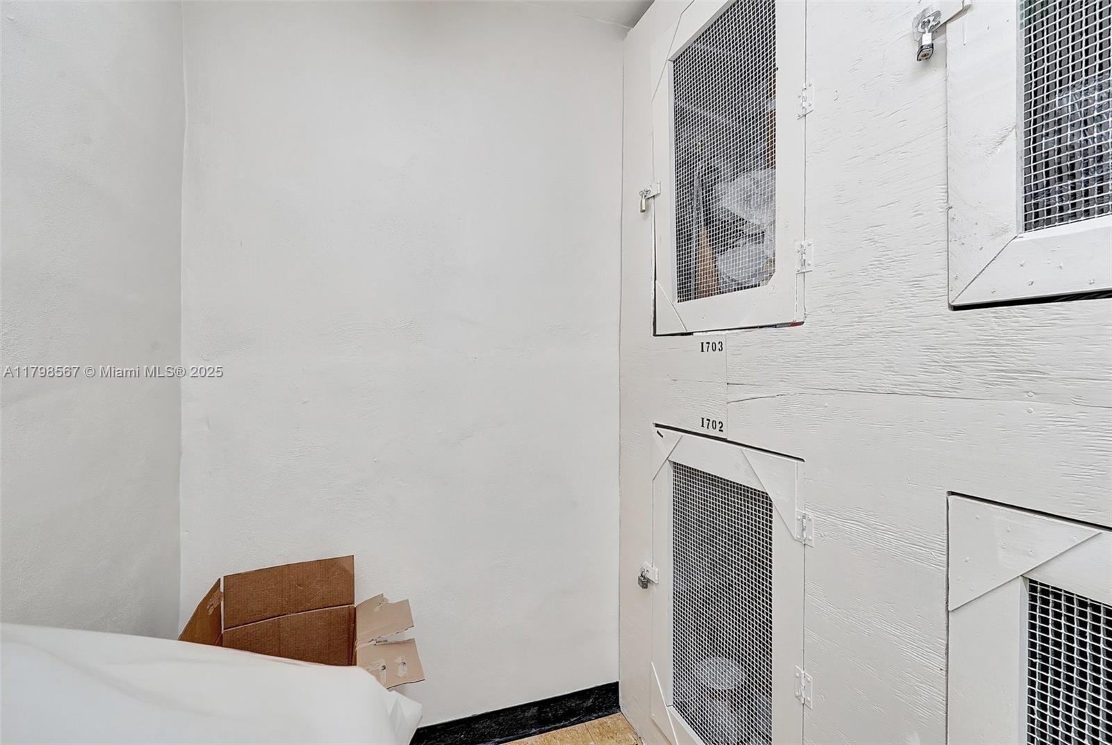 OLYMPUS CONDO PHASE - Residential