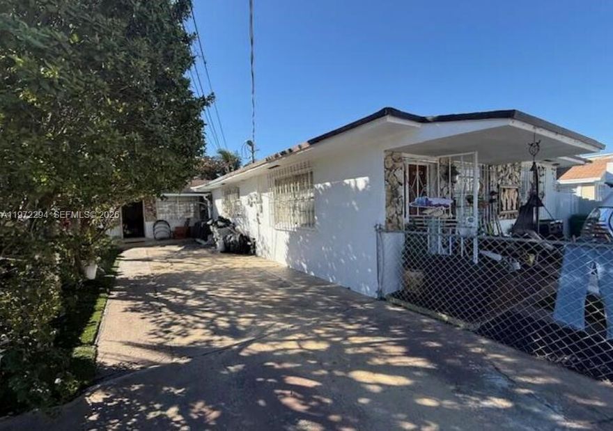 This property is an amazing rental opportunity with minimal work needed. Property is near rent-ready condition. Can establish a strong return in an established rental market. Investors or portfolio builders looking to deploy capital efficiently.