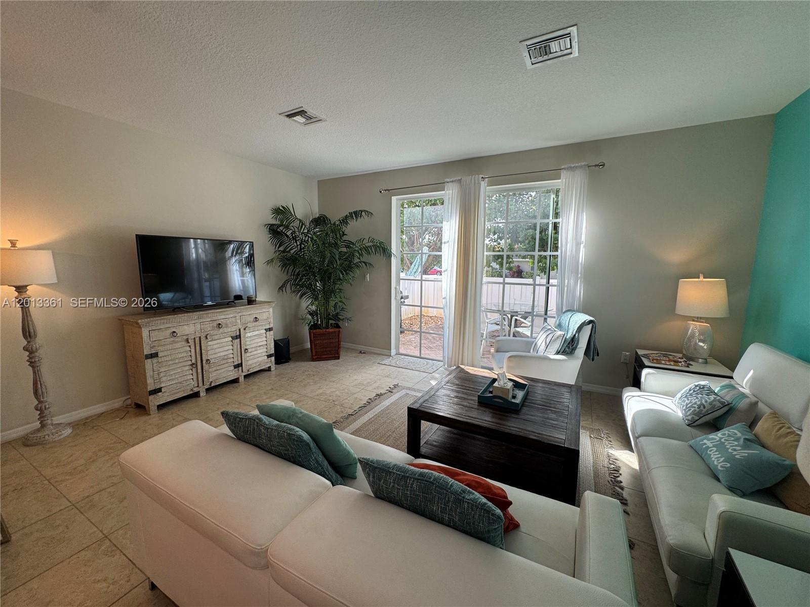 2333 SE 5th St 2333