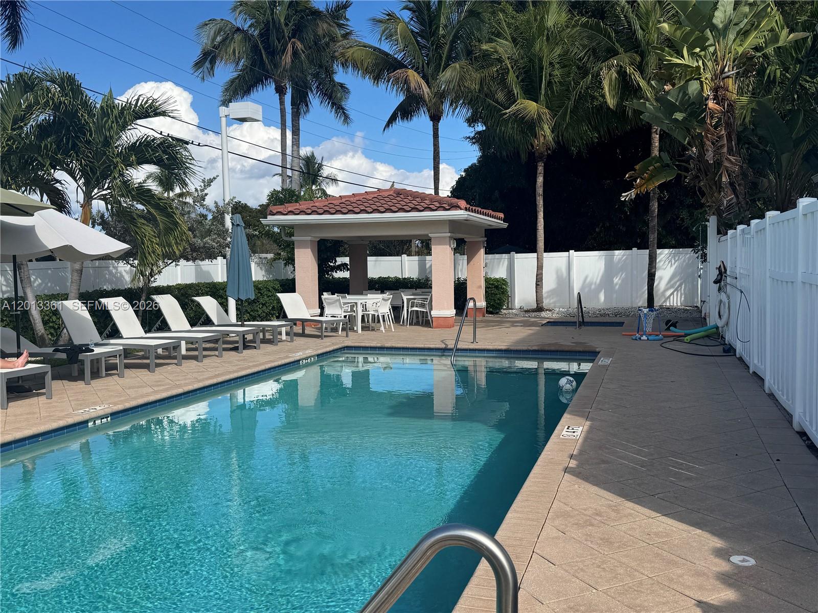 SANTA BARBARA ESTATES - Residential Lease
