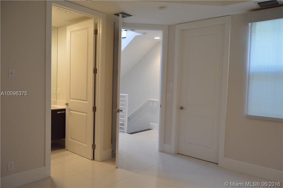 Everglade Land Sales Co F - Residential Lease