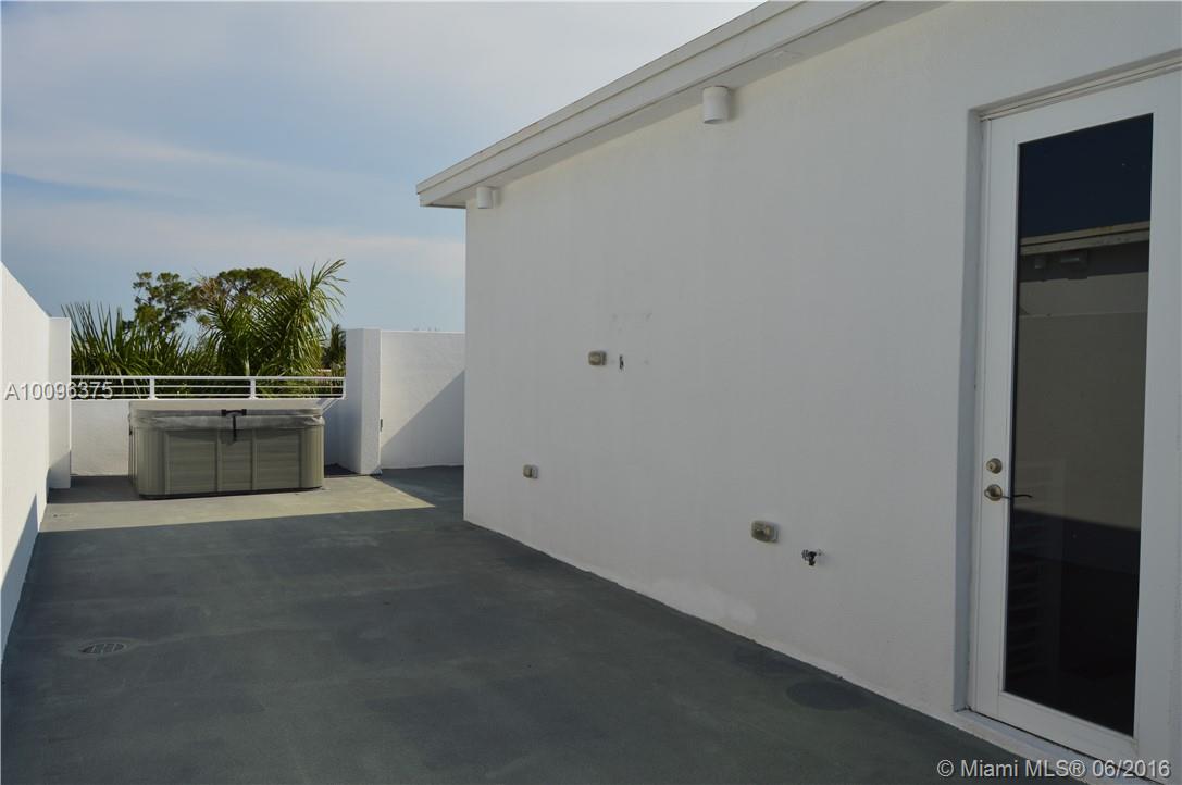 Everglade Land Sales Co F - Residential Lease