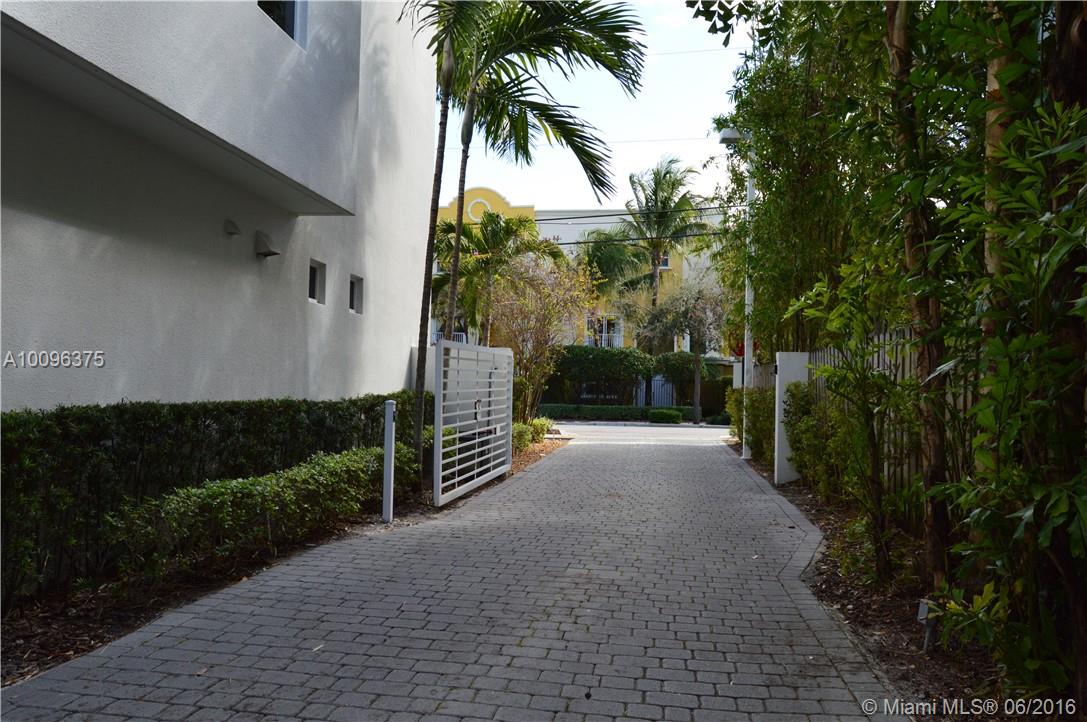 Everglade Land Sales Co F - Residential Lease