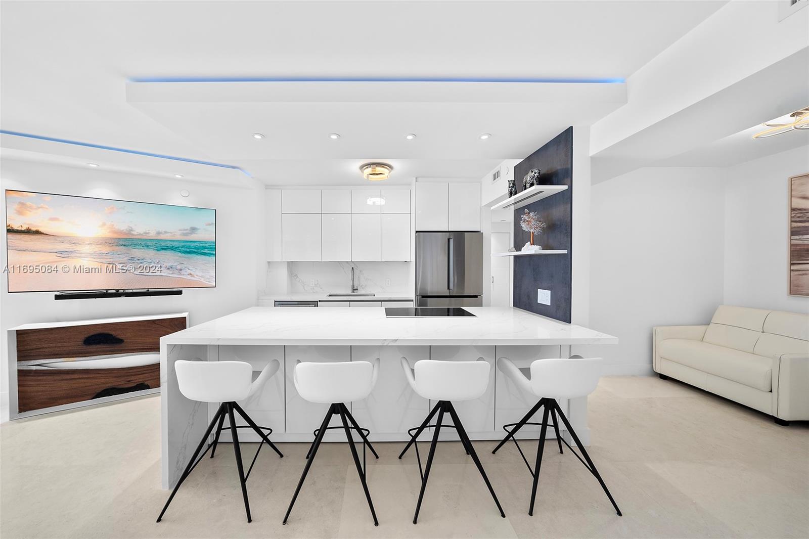 BLUE DIAMOND CONDO - Residential