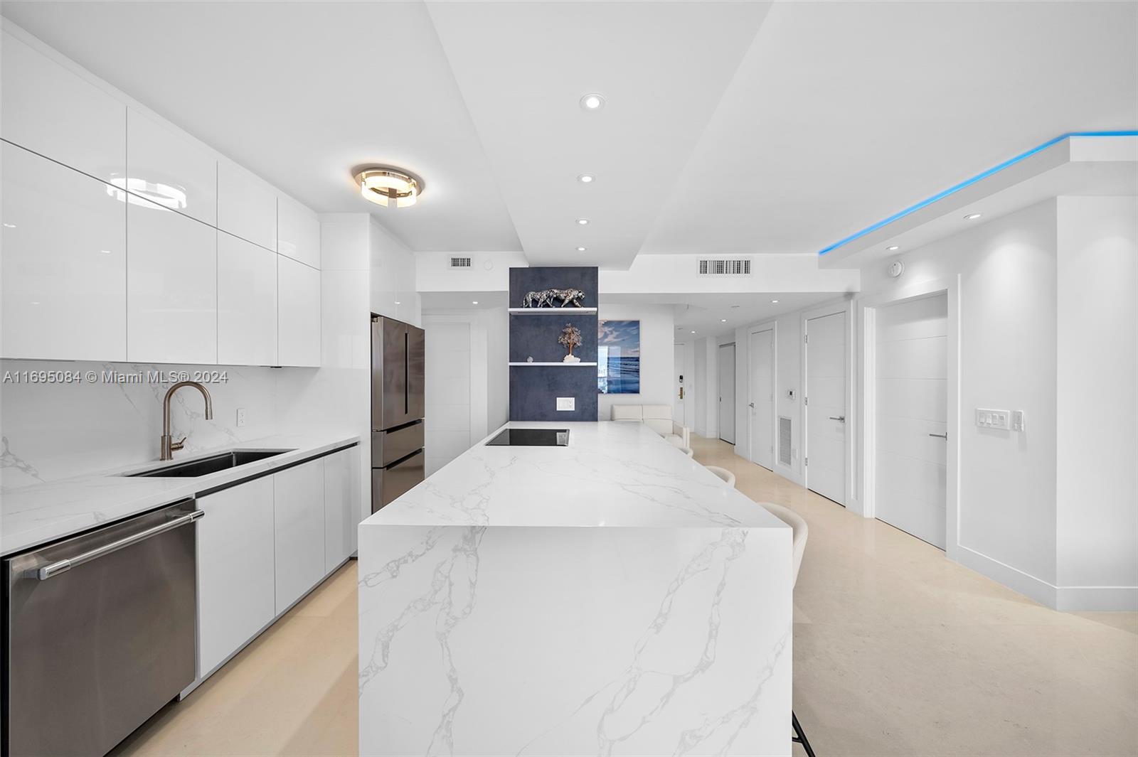 BLUE DIAMOND CONDO - Residential
