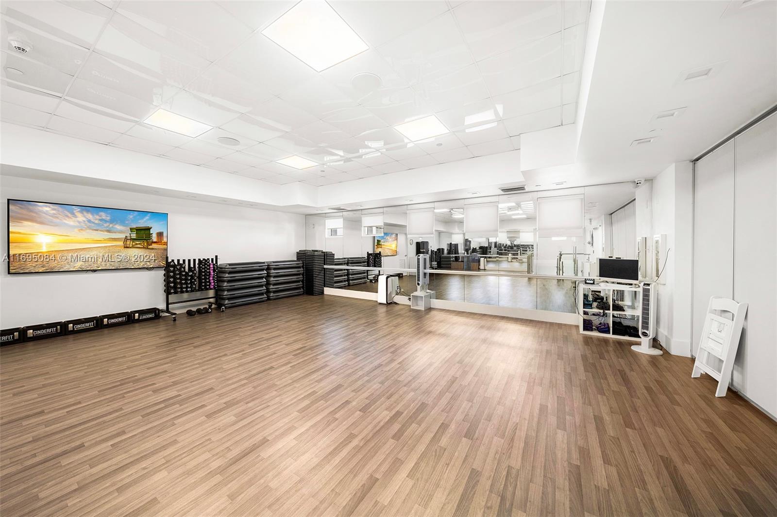 BLUE DIAMOND CONDO - Residential