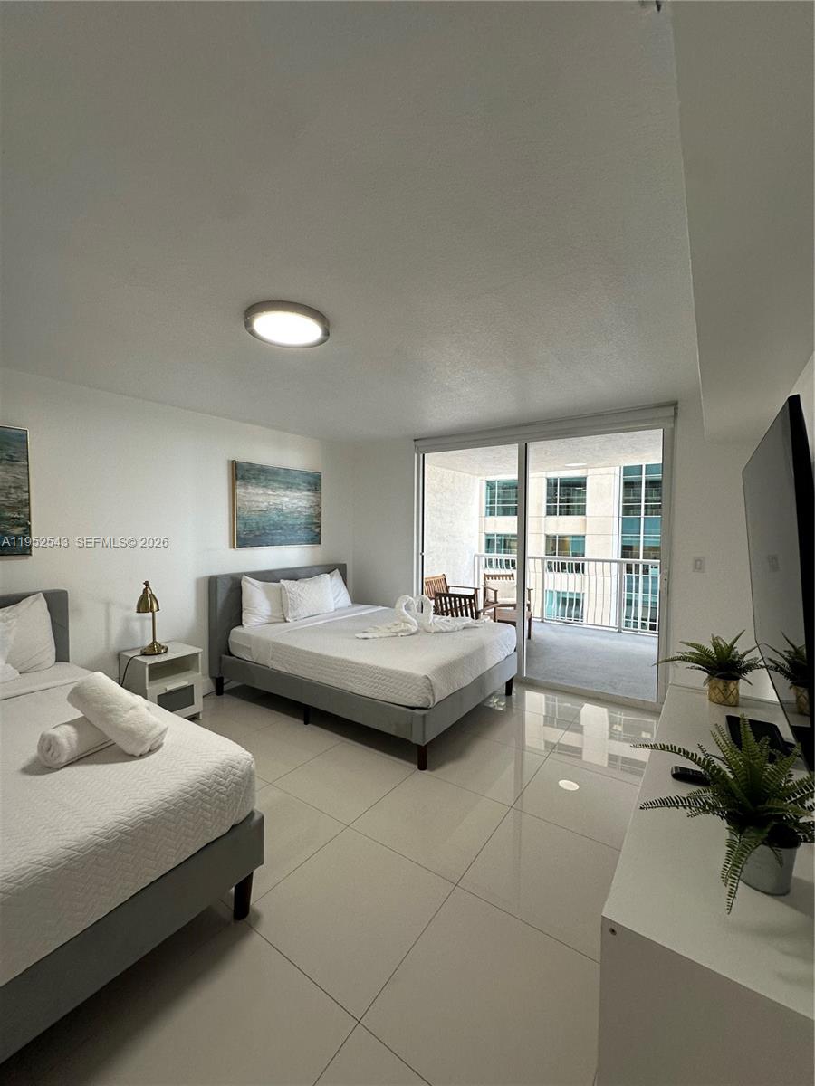 THE CLUB AT BRICKELL BAY - Residential