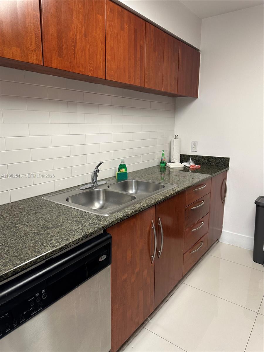 THE CLUB AT BRICKELL BAY - Residential