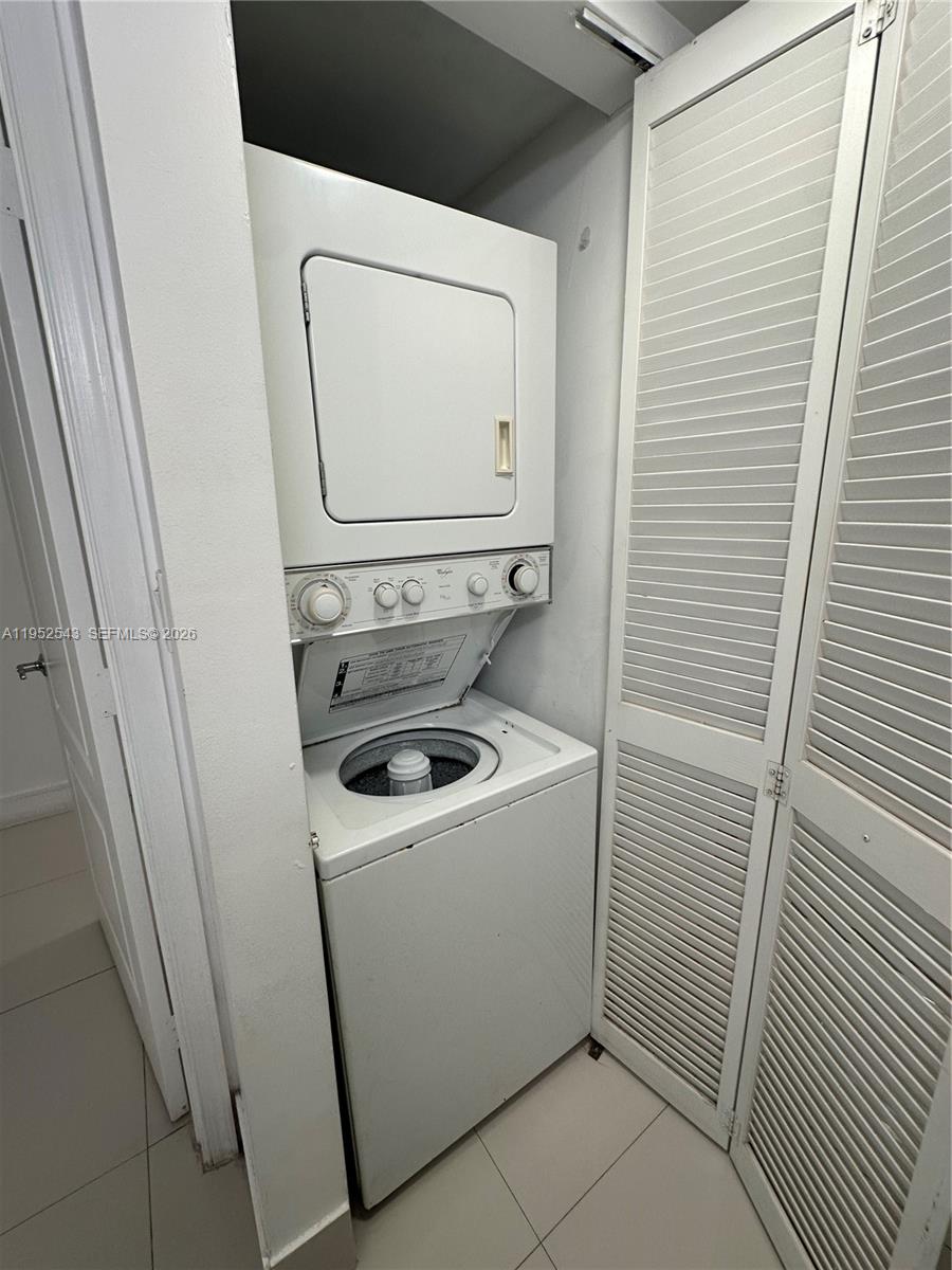 THE CLUB AT BRICKELL BAY - Residential