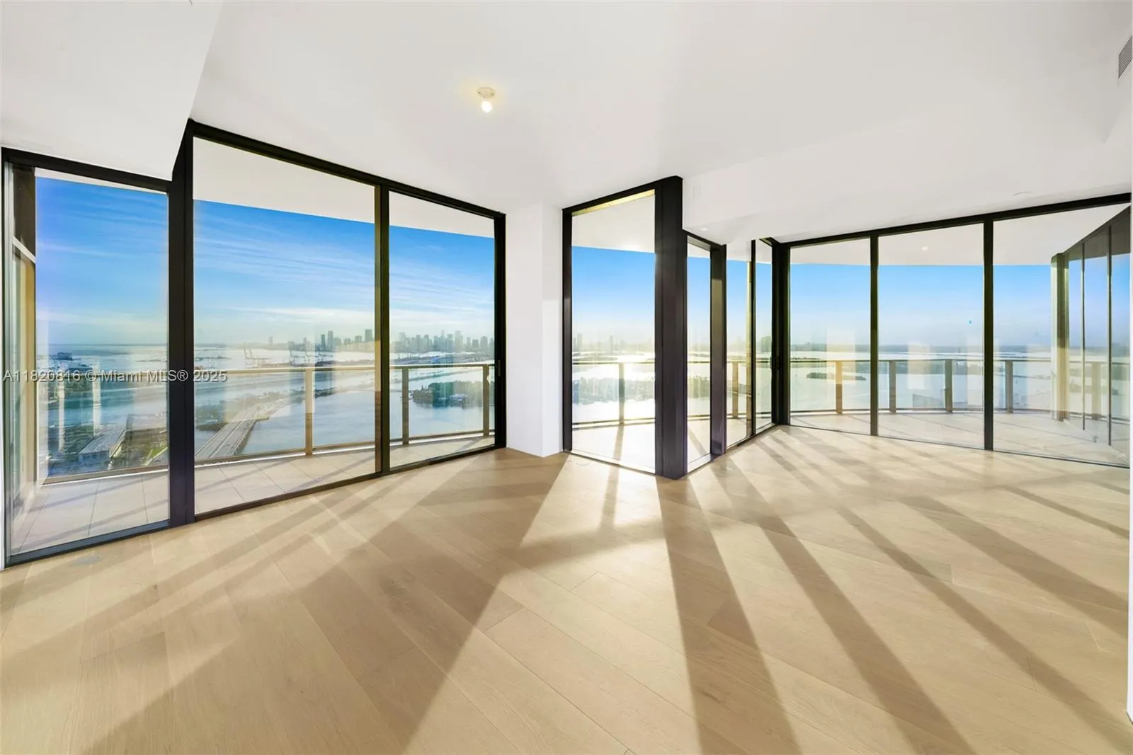 Miami Beach, Florida 33139, United States, 2 Bedrooms Bedrooms, ,3 BathroomsBathrooms,Residential,Active,150174