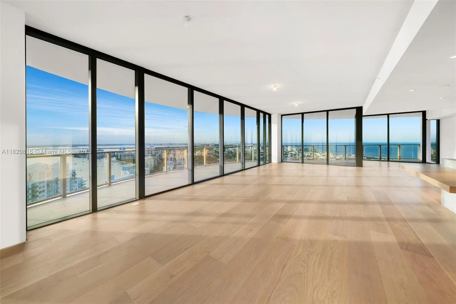Miami Beach, Florida 33139, United States, 2 Bedrooms Bedrooms, ,3 BathroomsBathrooms,Residential,Active,150174