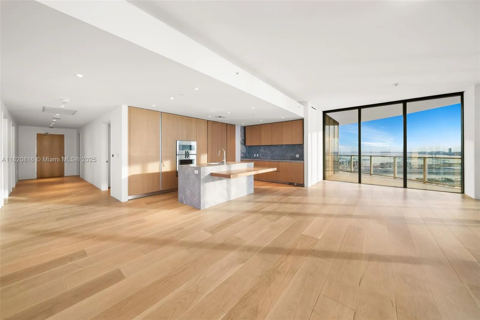 Miami Beach, Florida 33139, United States, 2 Bedrooms Bedrooms, ,3 BathroomsBathrooms,Residential,Active,150174