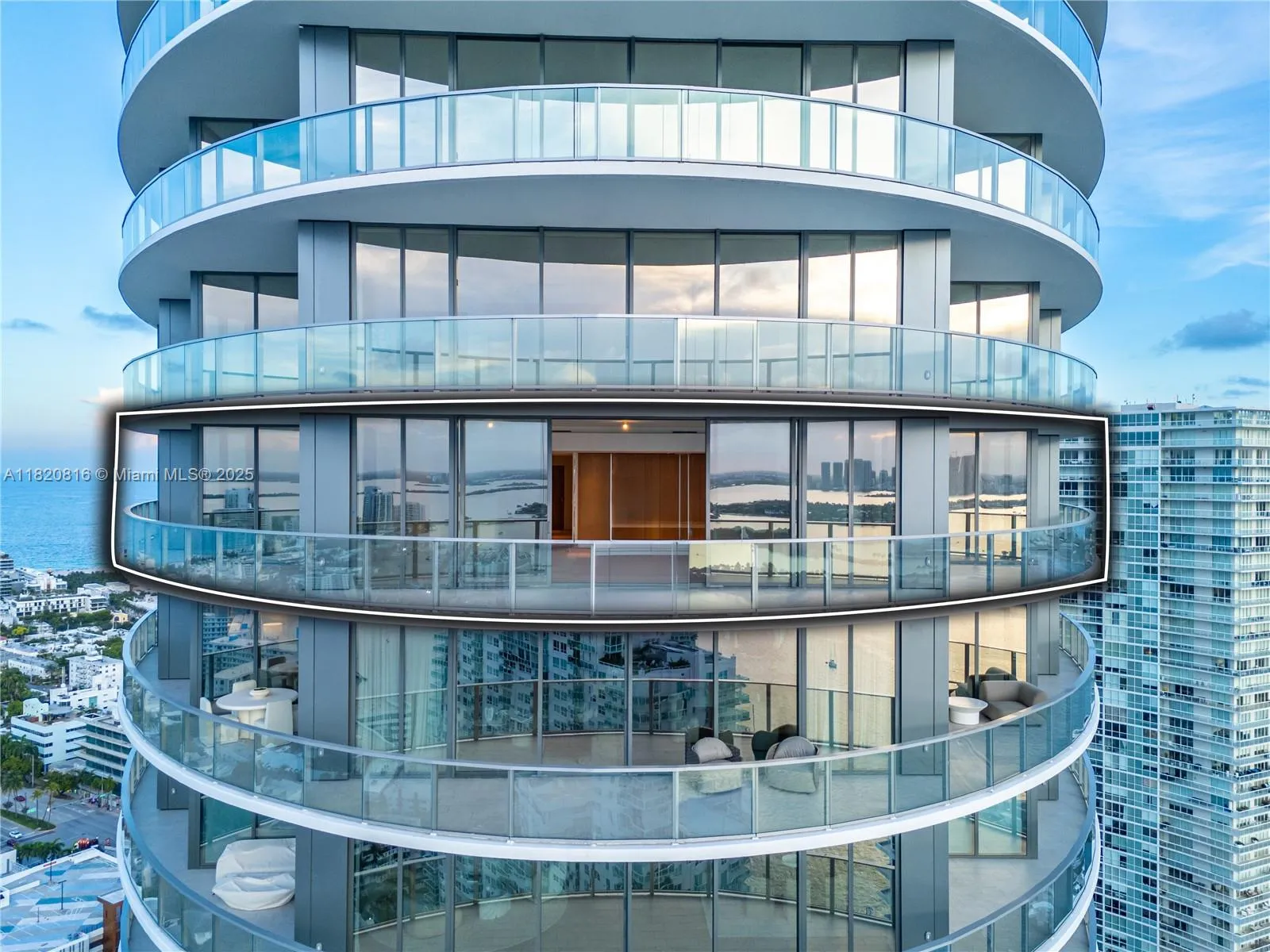 Miami Beach, Florida 33139, United States, 2 Bedrooms Bedrooms, ,3 BathroomsBathrooms,Residential,Active,150174