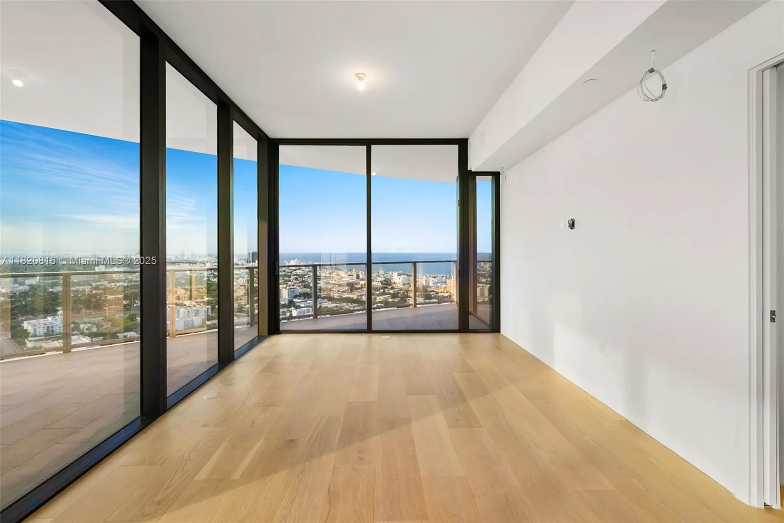 Miami Beach, Florida 33139, United States, 2 Bedrooms Bedrooms, ,3 BathroomsBathrooms,Residential,Active,150174