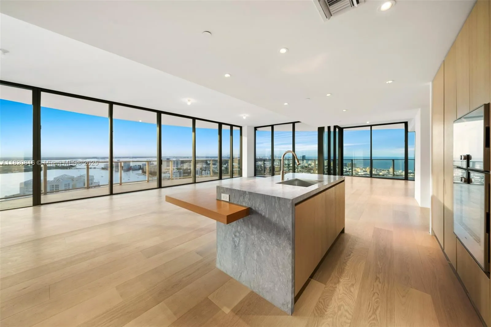 Miami Beach, Florida 33139, United States, 2 Bedrooms Bedrooms, ,3 BathroomsBathrooms,Residential,Active,150174