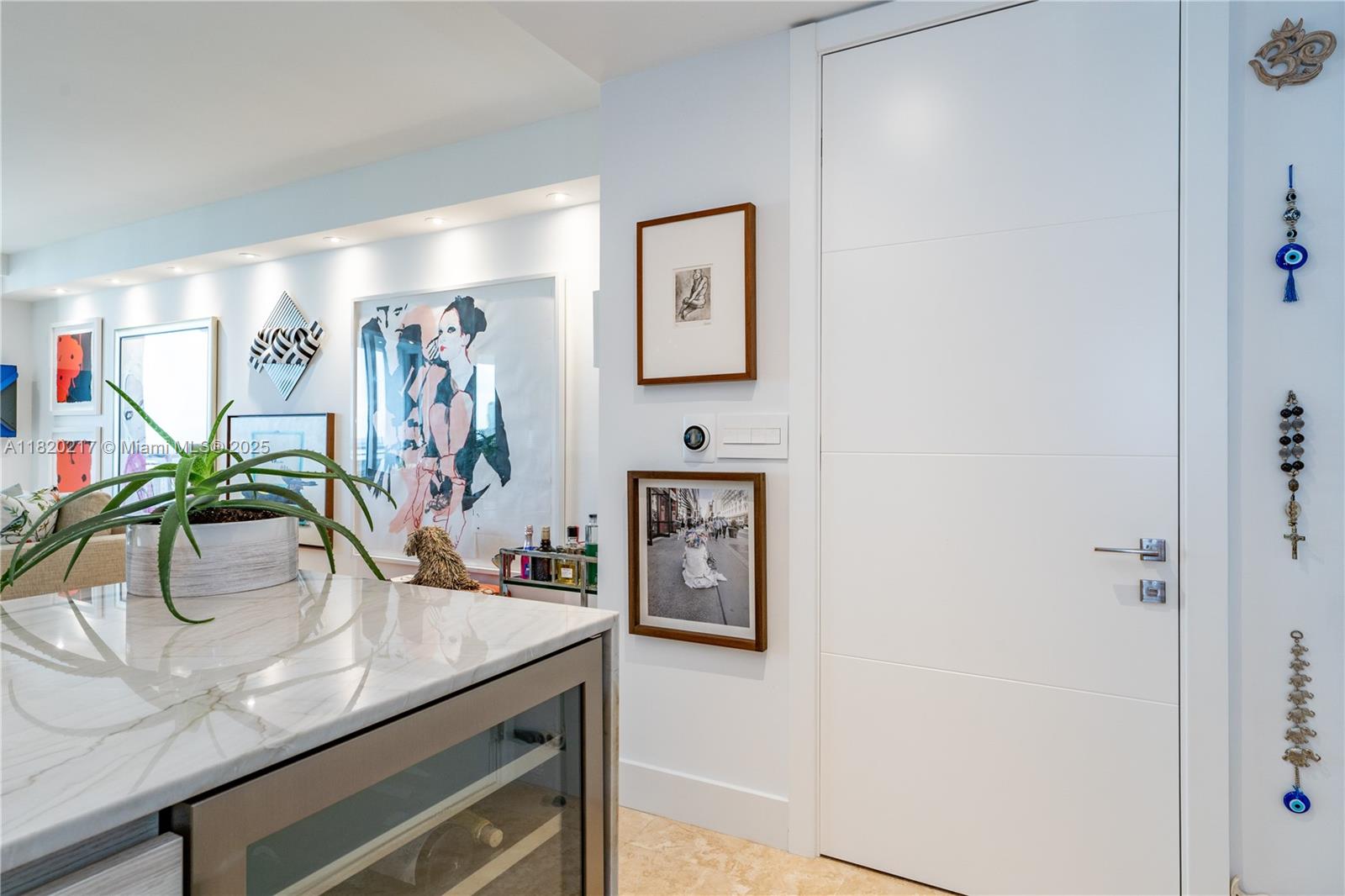 CARBONELL CONDO - Residential