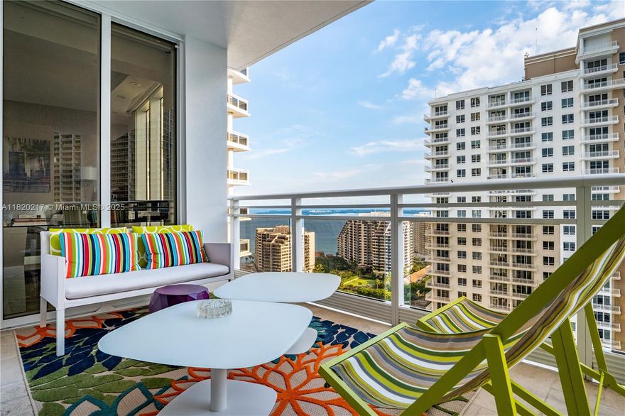 Unique, completely remodeled one bedroom apartment in the prestigious Carbonell Building.  The layout is unique and different from all the units, as it's been completely improved by its talented owner and designer.  Indirect lighting, open kitchen, lots of storage and big walking closet.  Located in Brickell Key, a gem minutes away from shops and restaurants.