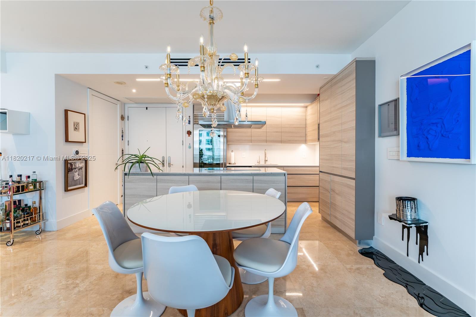CARBONELL CONDO - Residential