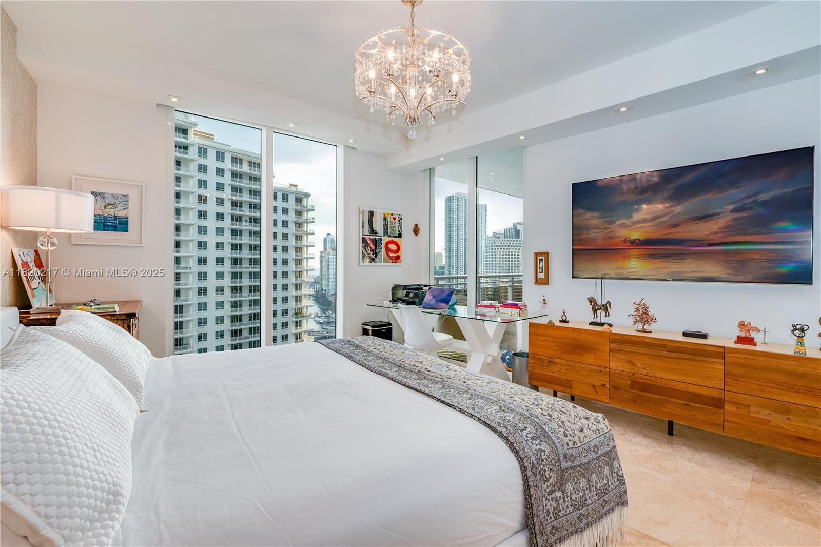 CARBONELL CONDO - Residential