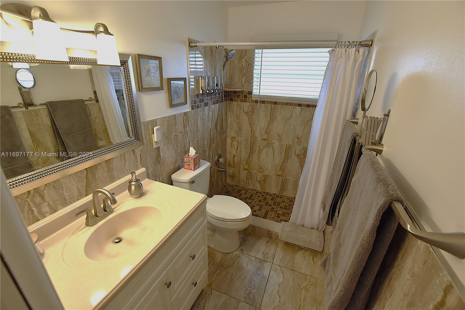 CRESTHAVEN VILLAS CONDO 2 - Residential