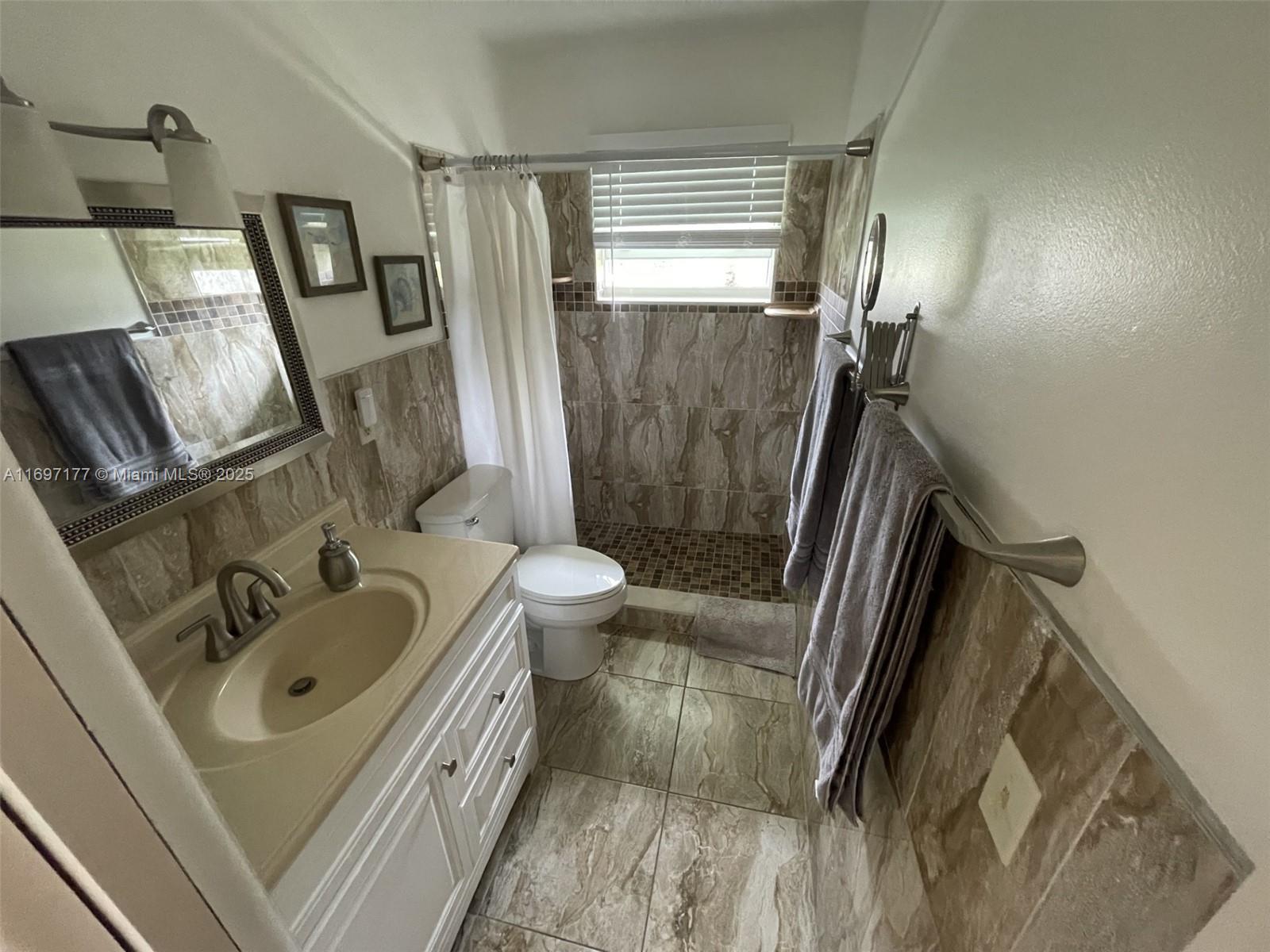 CRESTHAVEN VILLAS CONDO 2 - Residential