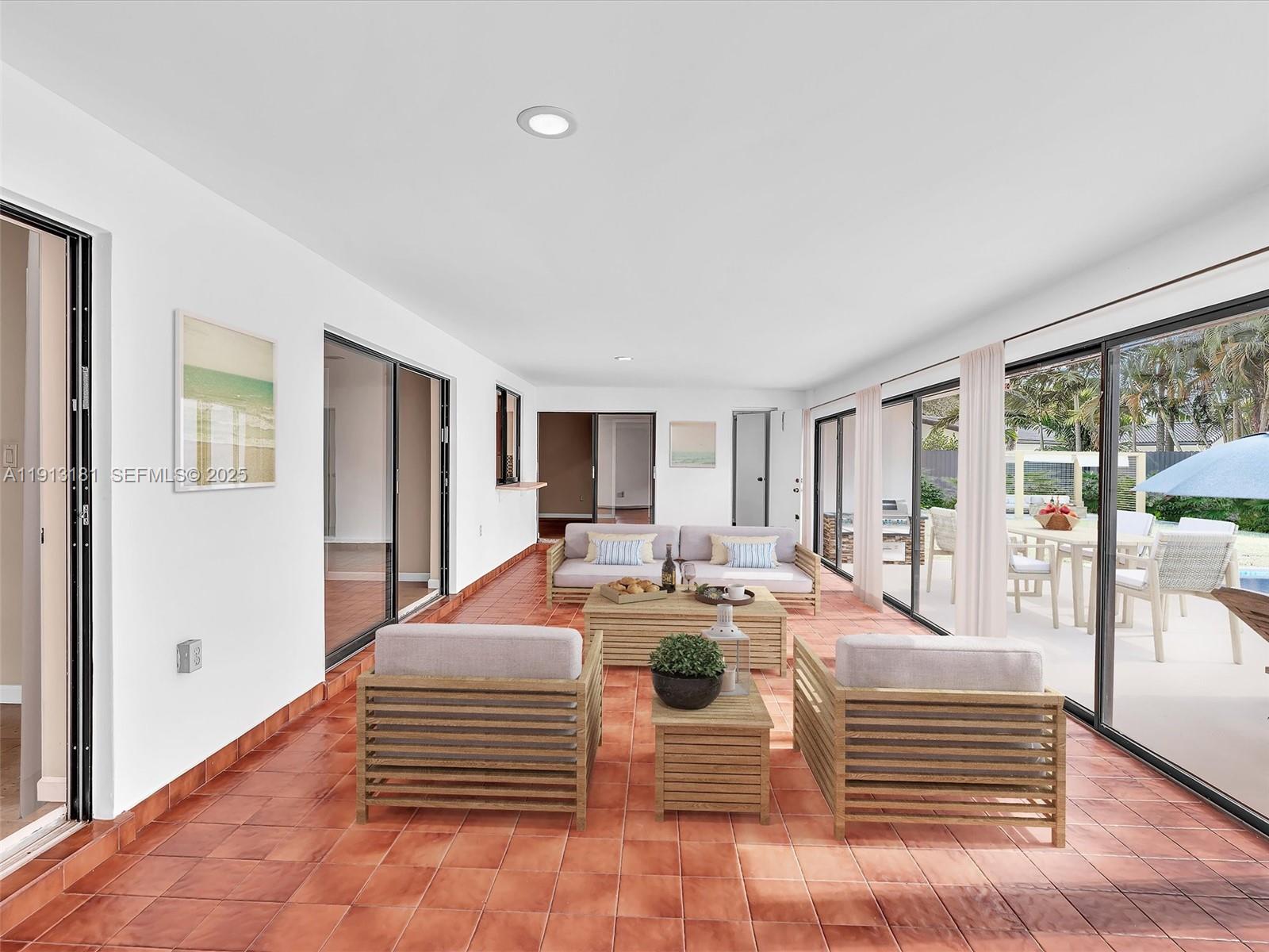 MIAMI LAKES EAGLE NEST SE - Residential