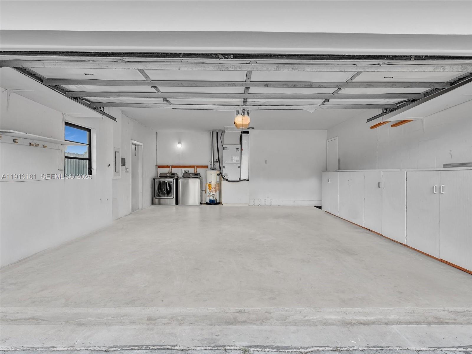 MIAMI LAKES EAGLE NEST SE - Residential