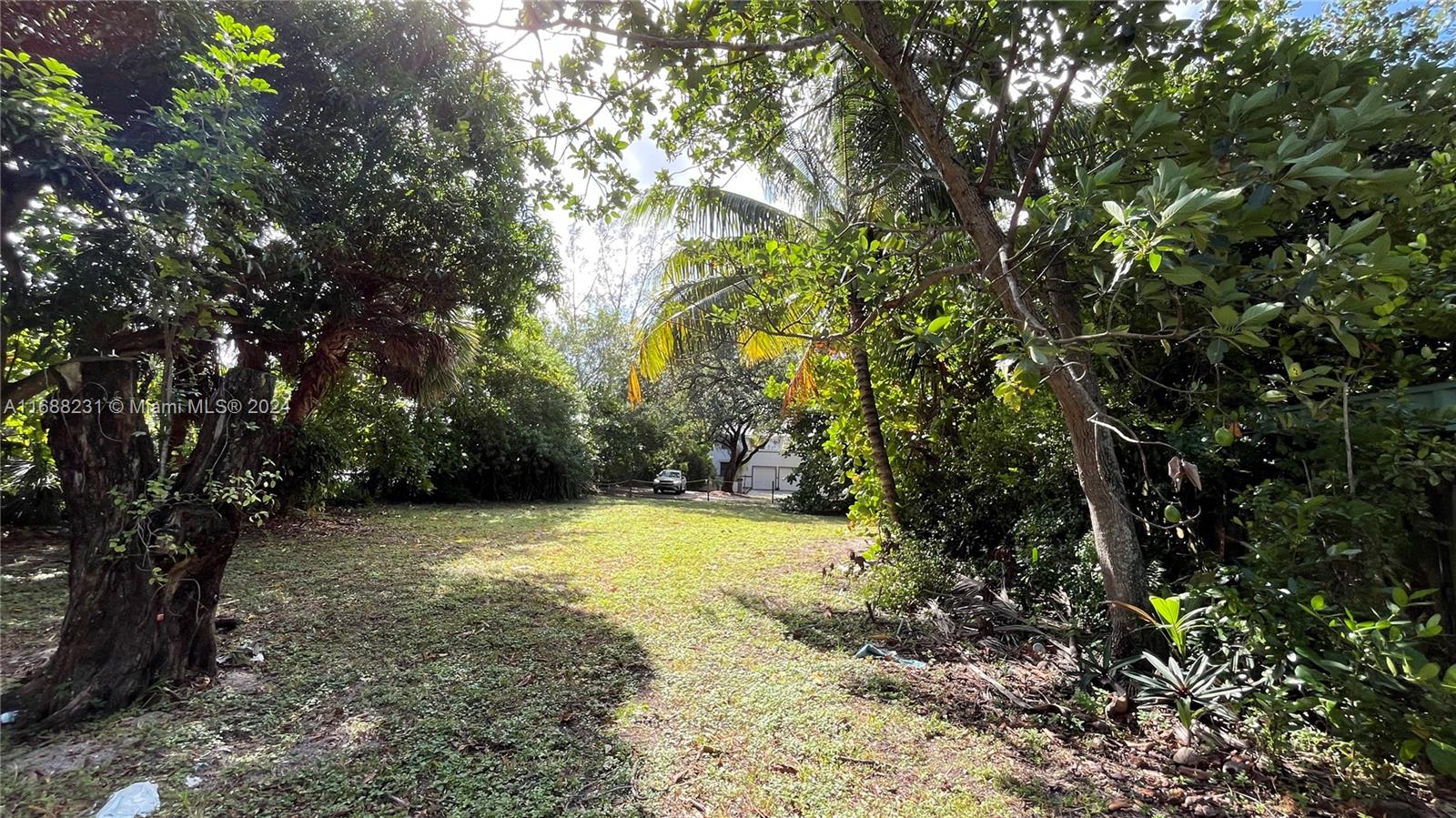 CROISSANT PARK RIVER SEC - Land