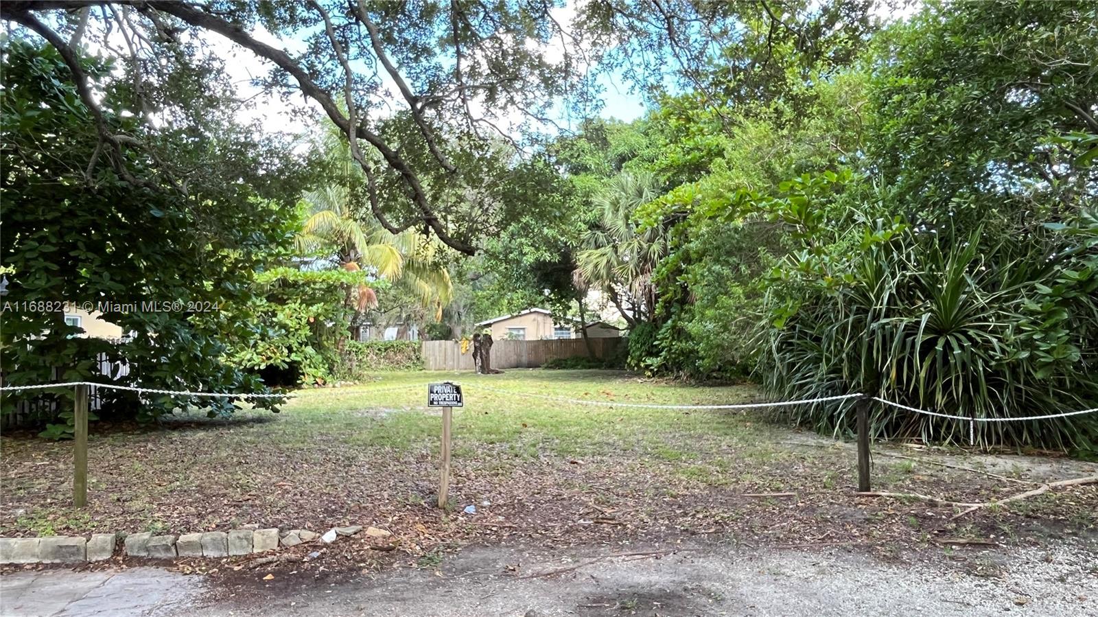 201 SW 11th Ct