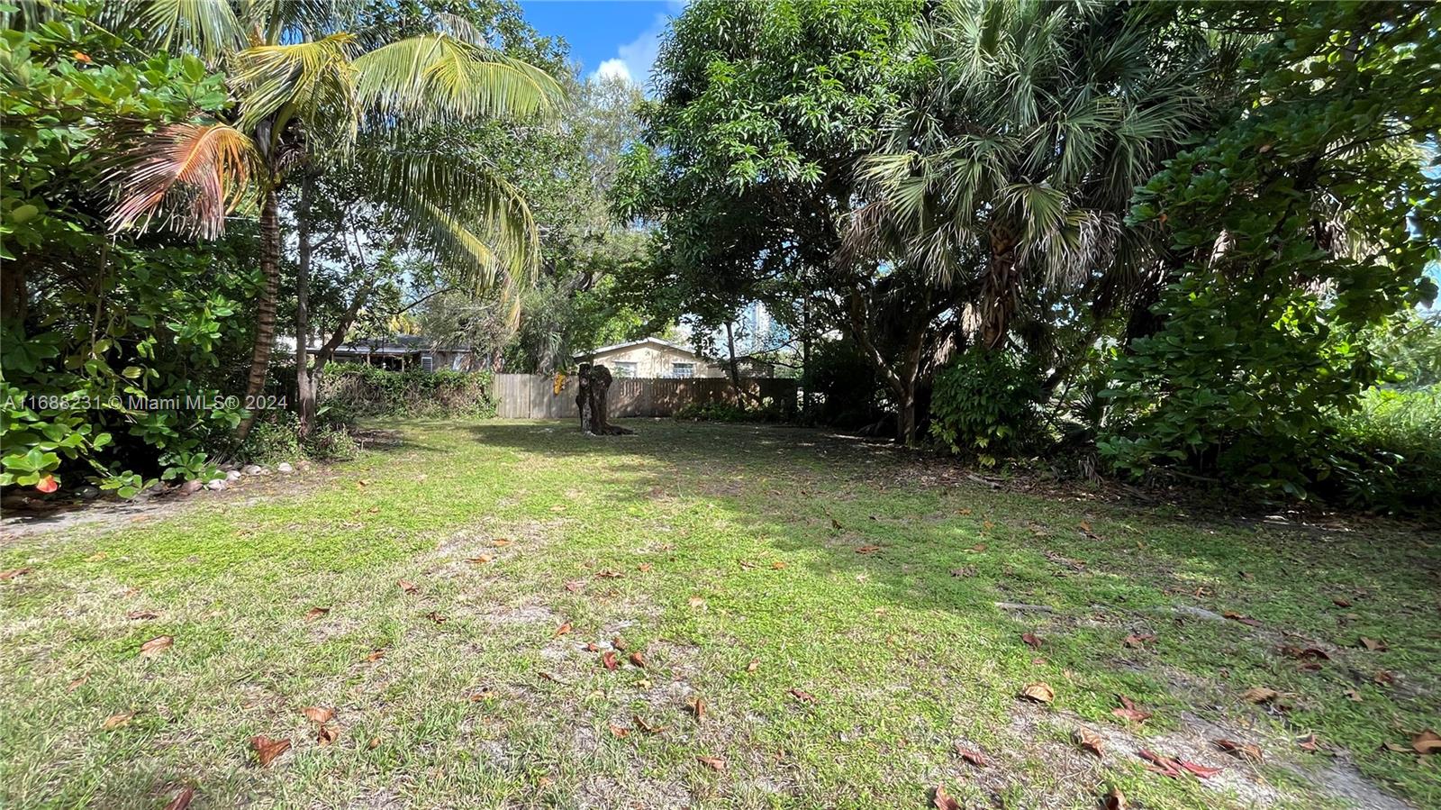 201 SW 11th Ct