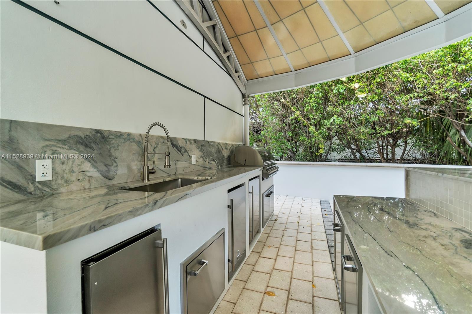 Bristol Tower Condo - Residential