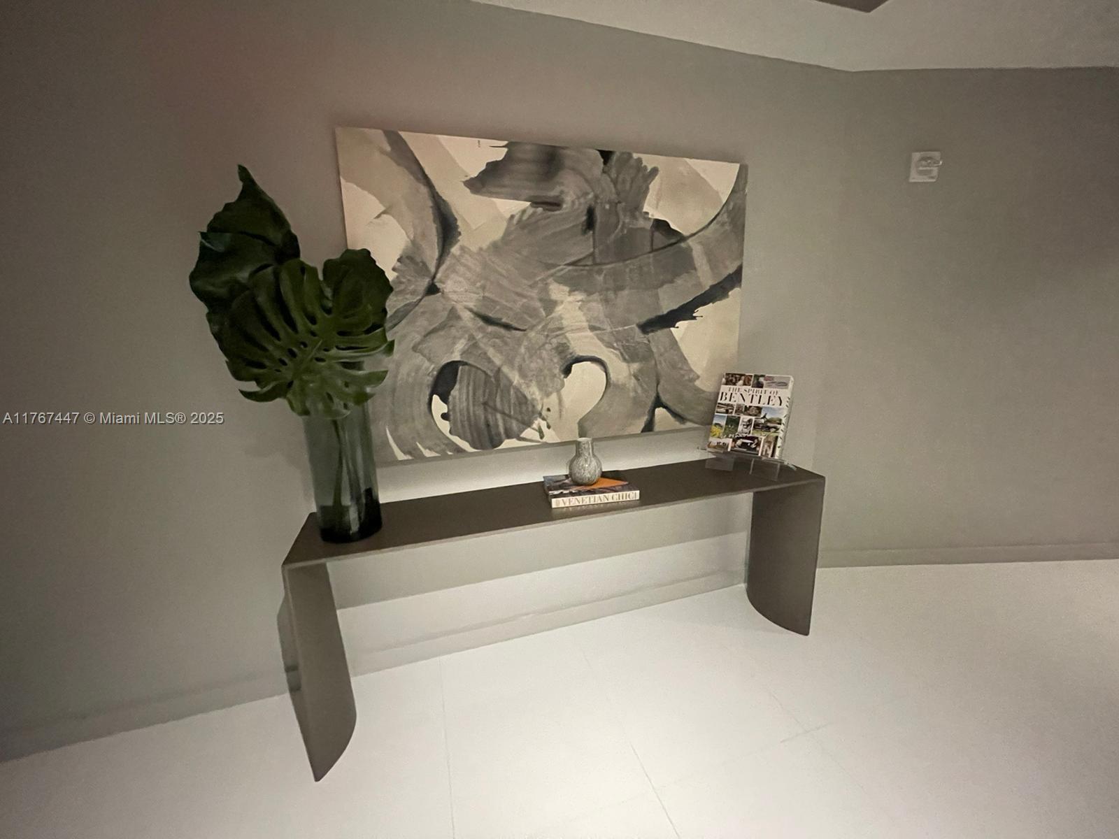 PARAMOUNT MIAMI WORLDCENT - Residential Lease