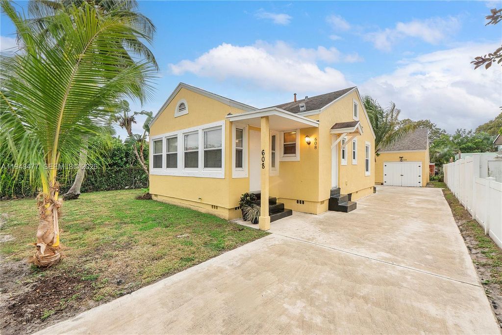 Photo of 608 El Vedado, West Palm Beach, FL 33405 (MLS # A11943477)