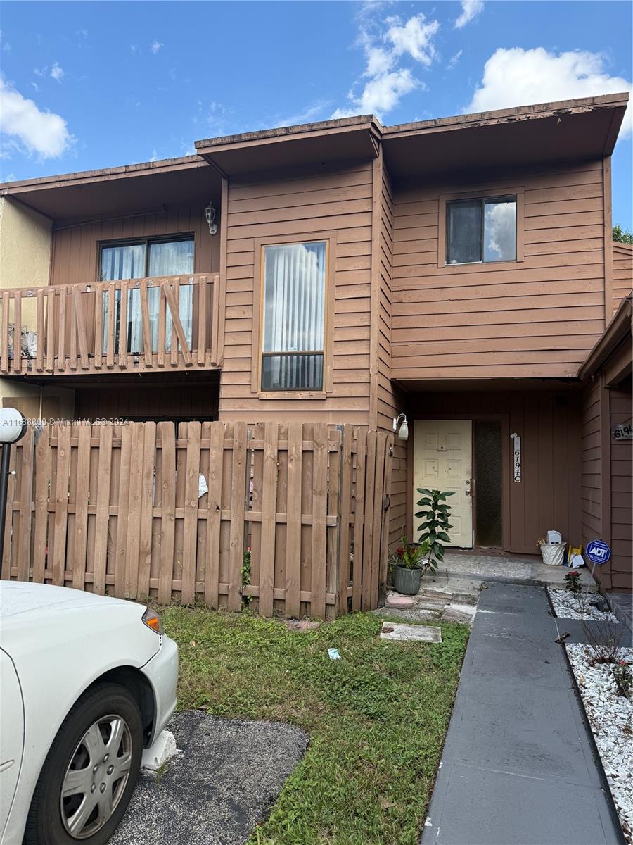 Property for Sale at 6194 Laurel Ln, Tamarac, Broward County, Florida - Bedrooms: 3 
Bathrooms: 3  - $336,899