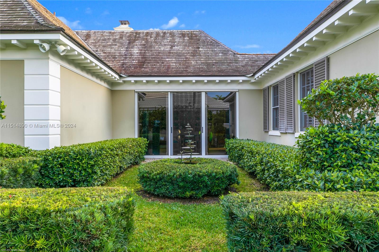 ISLAND BEACH - Residential