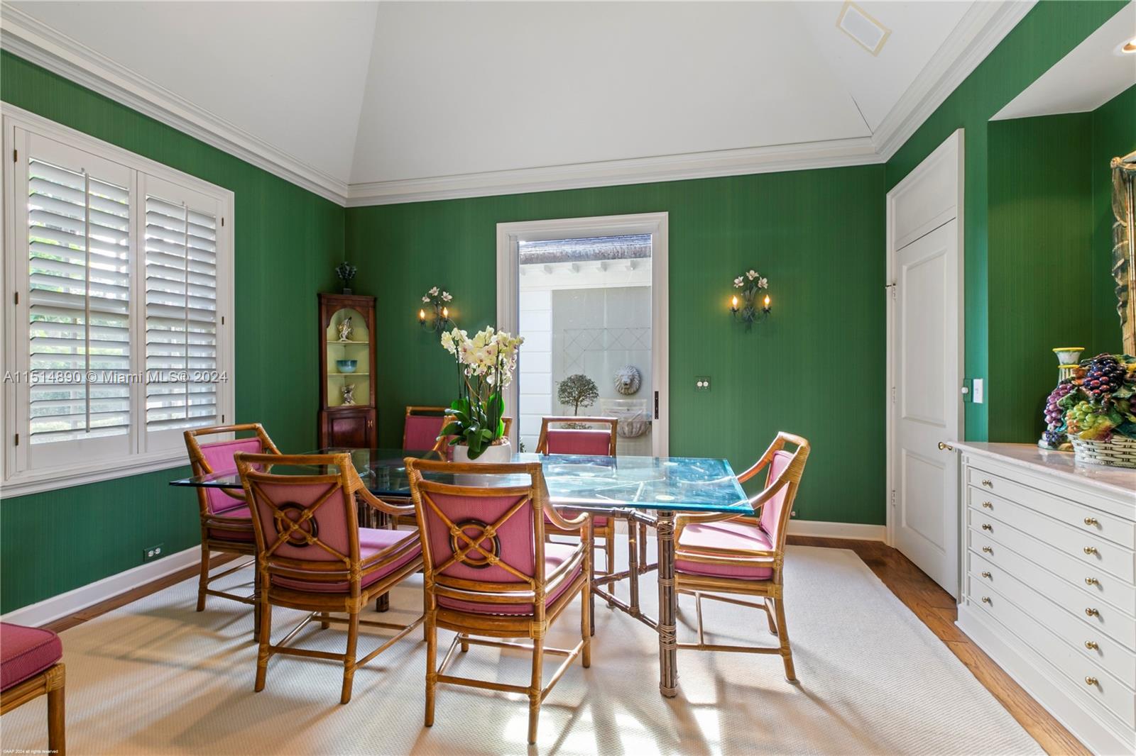 ISLAND BEACH - Residential