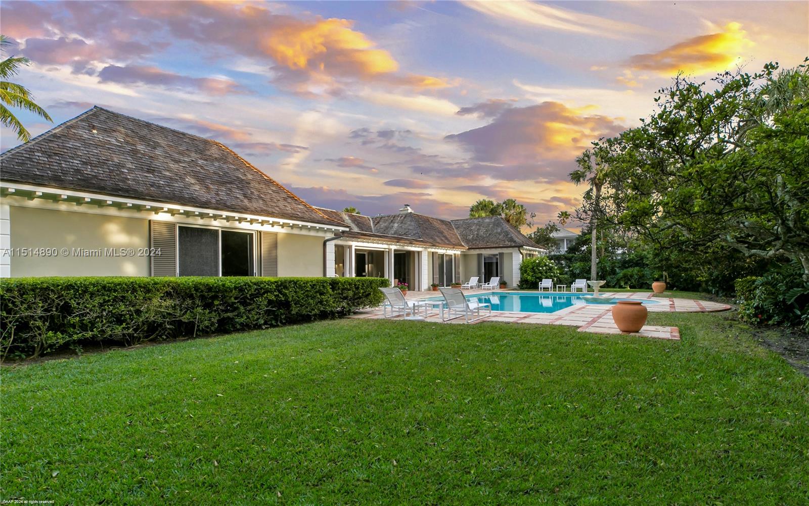 ISLAND BEACH - Residential