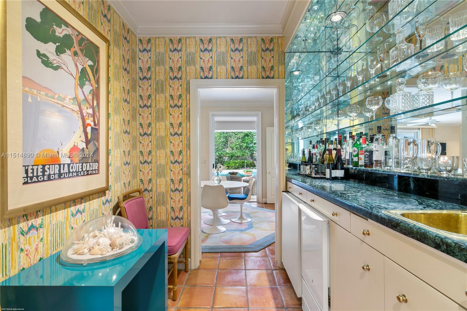 ISLAND BEACH - Residential