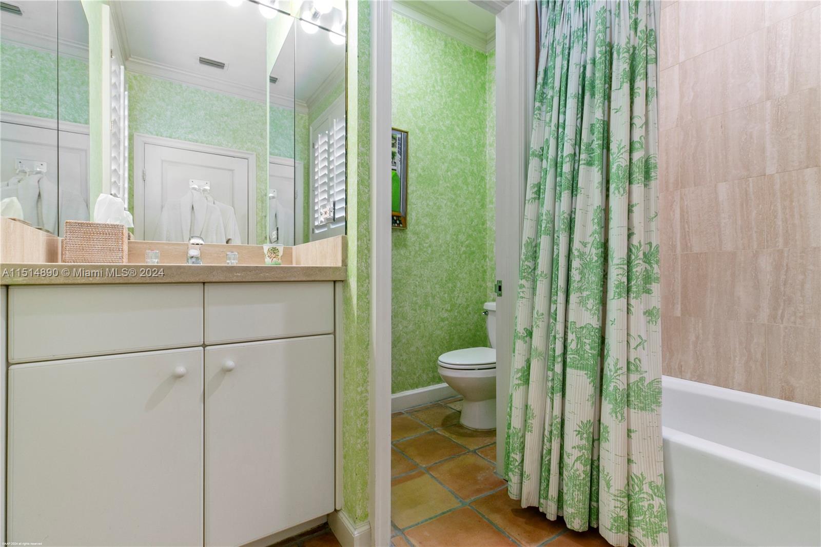 ISLAND BEACH - Residential