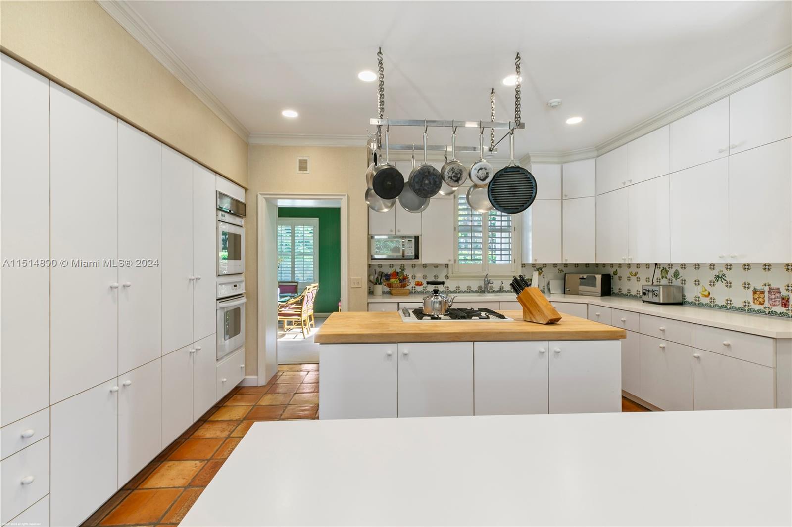 ISLAND BEACH - Residential