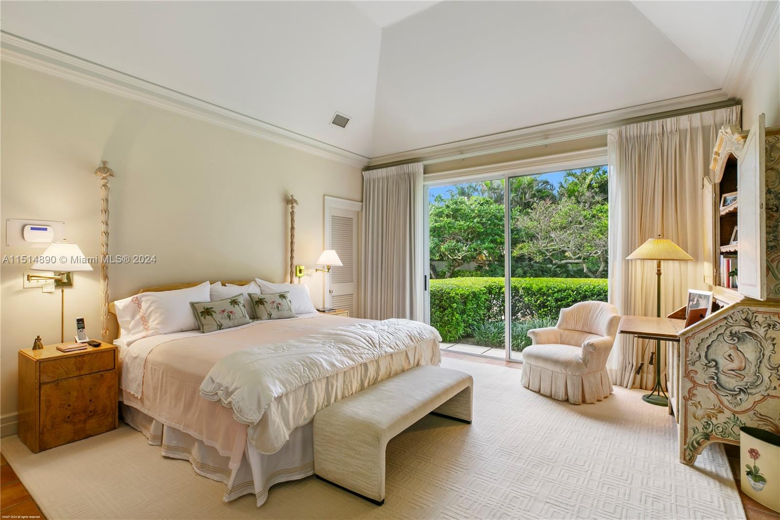 ISLAND BEACH - Residential