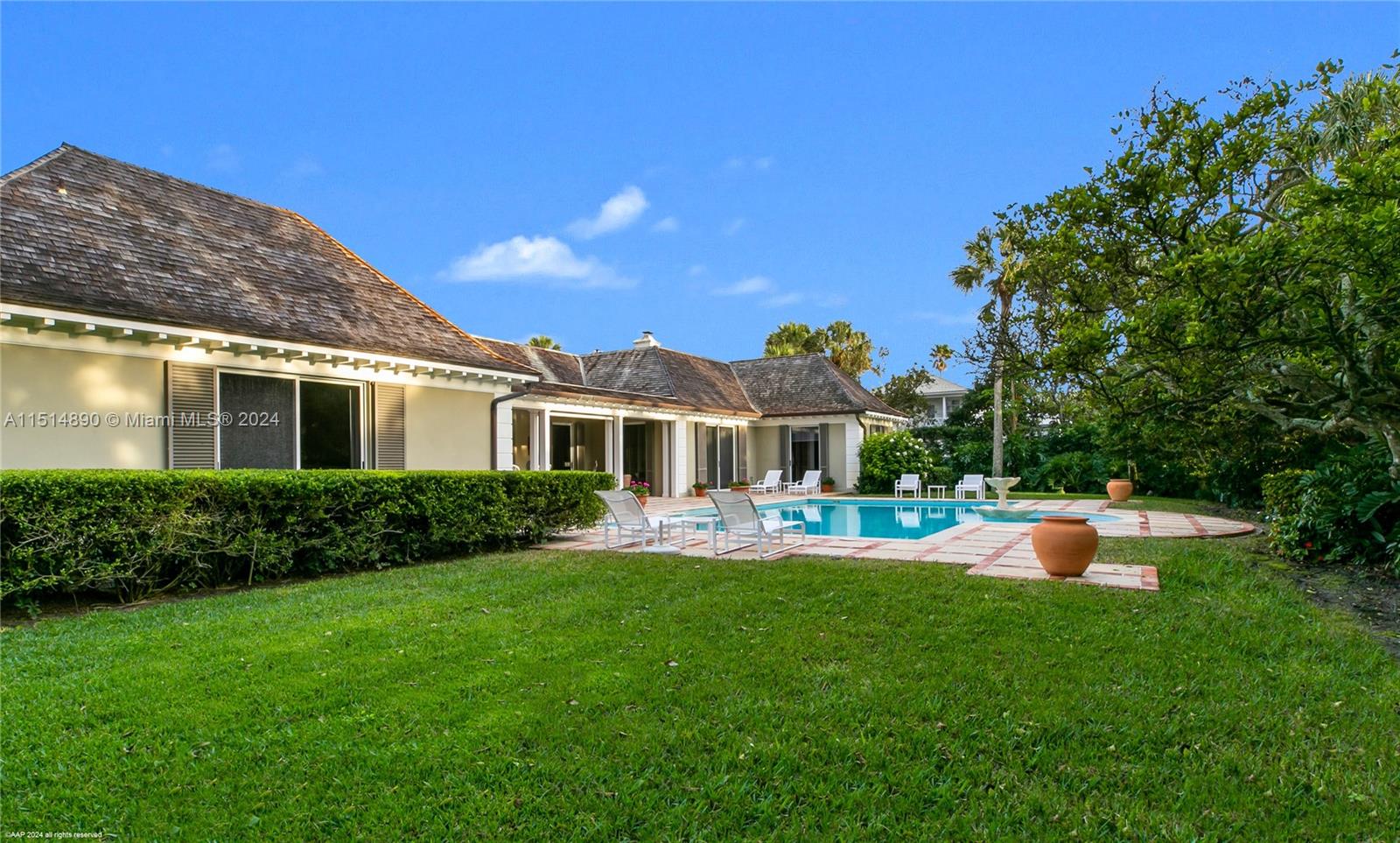 ISLAND BEACH - Residential