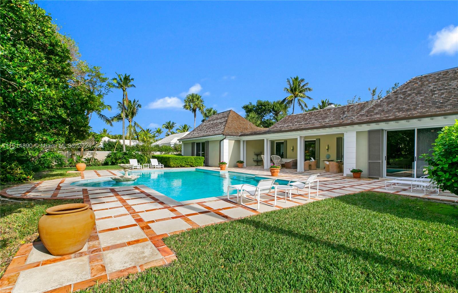 ISLAND BEACH - Residential