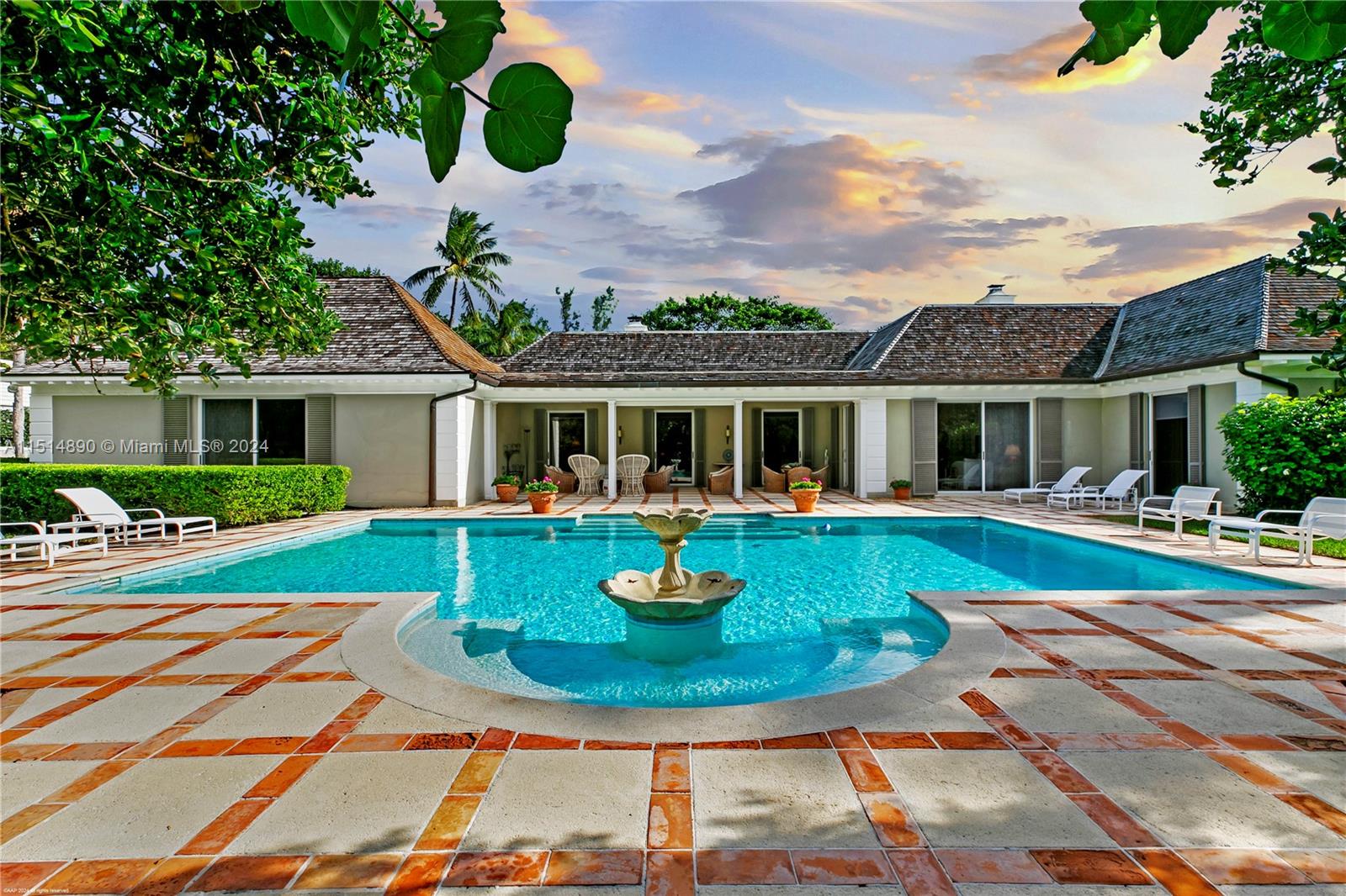 ISLAND BEACH - Residential